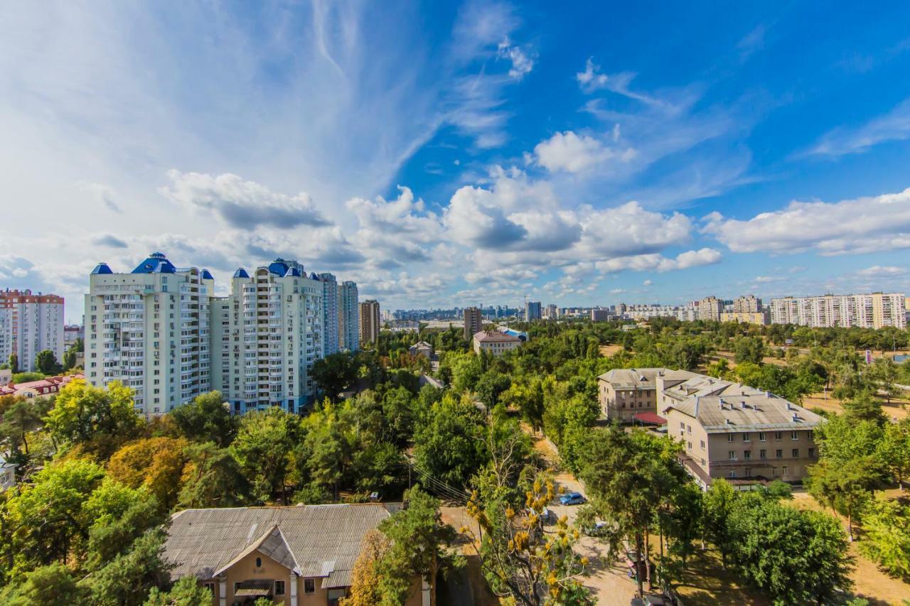 Super View, Luxury Apartment Near Chernihiv Metro. كييف المظهر الخارجي الصورة