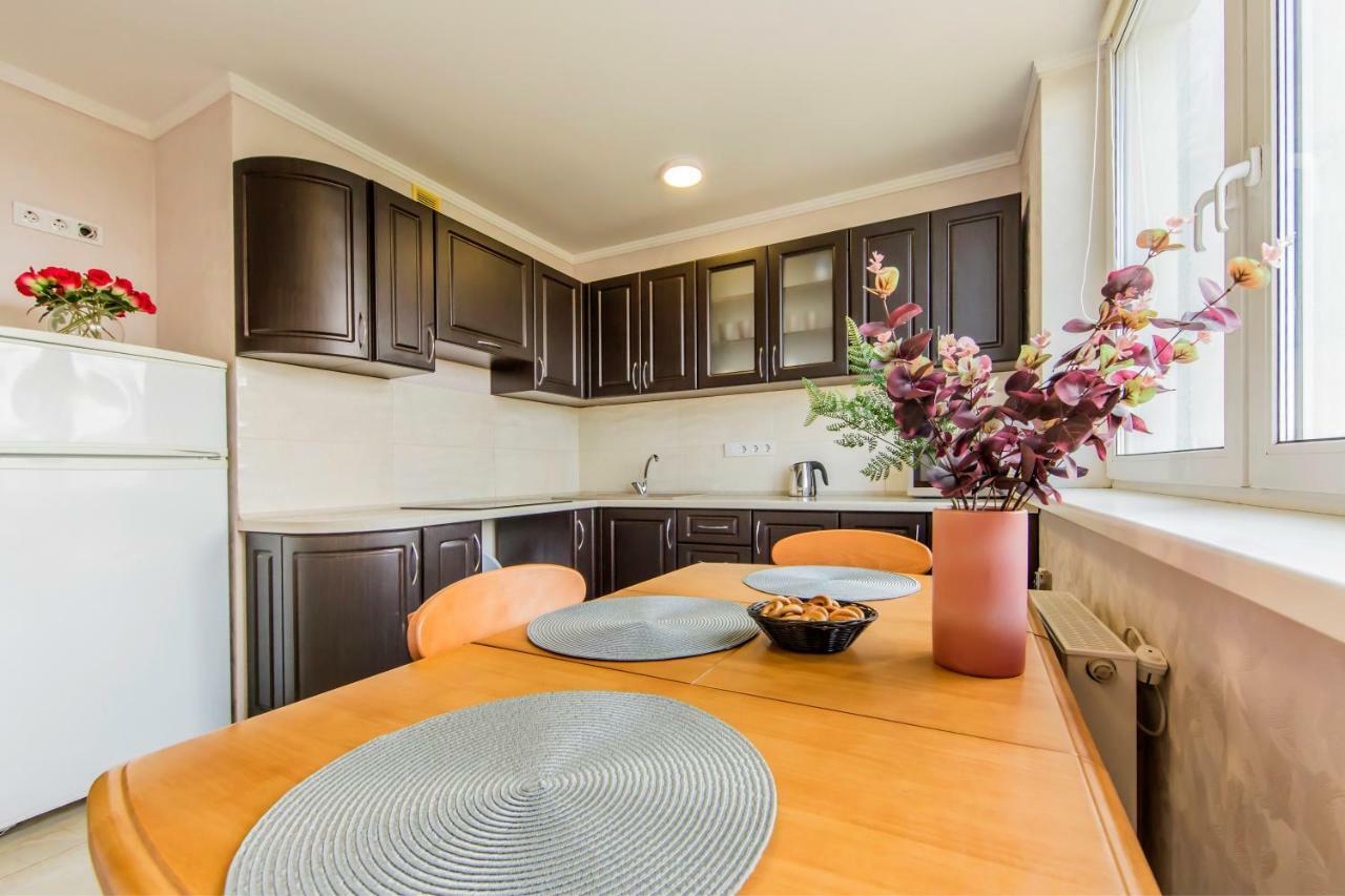 Super View, Luxury Apartment Near Chernihiv Metro. كييف المظهر الخارجي الصورة