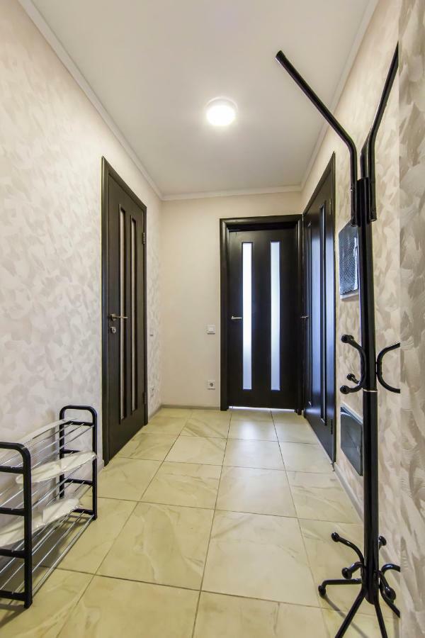 Super View, Luxury Apartment Near Chernihiv Metro. كييف المظهر الخارجي الصورة