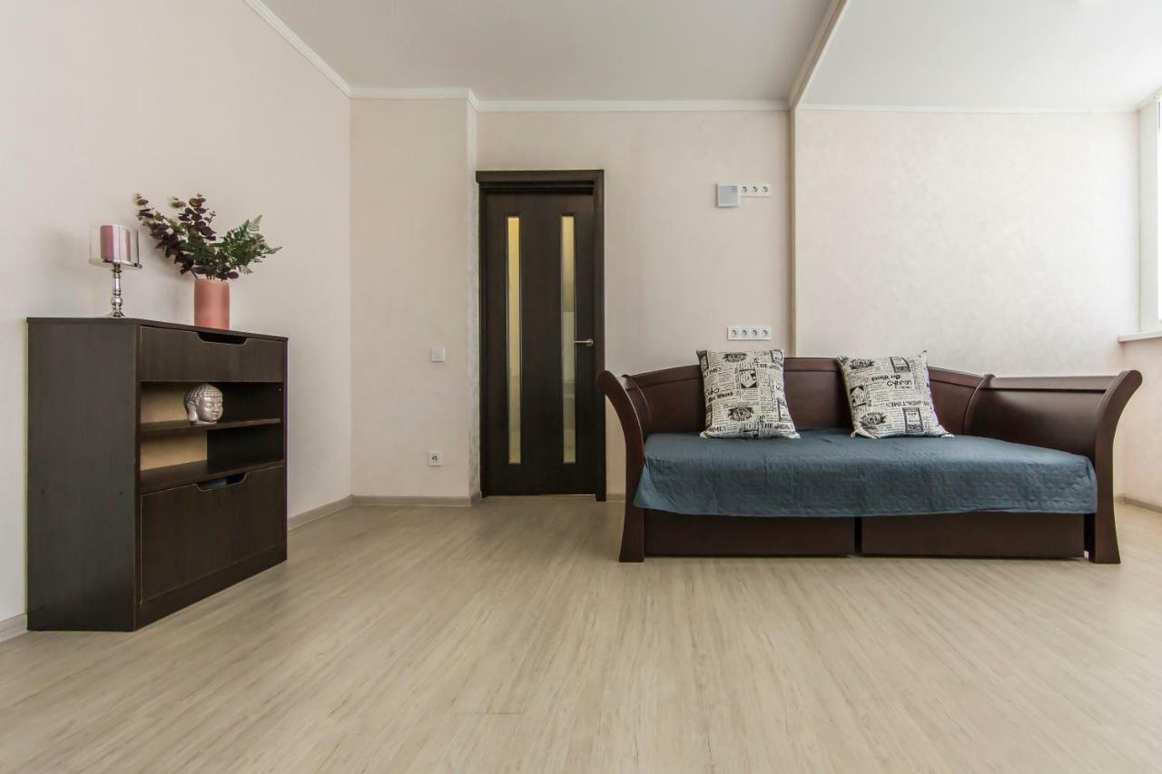 Super View, Luxury Apartment Near Chernihiv Metro. كييف المظهر الخارجي الصورة