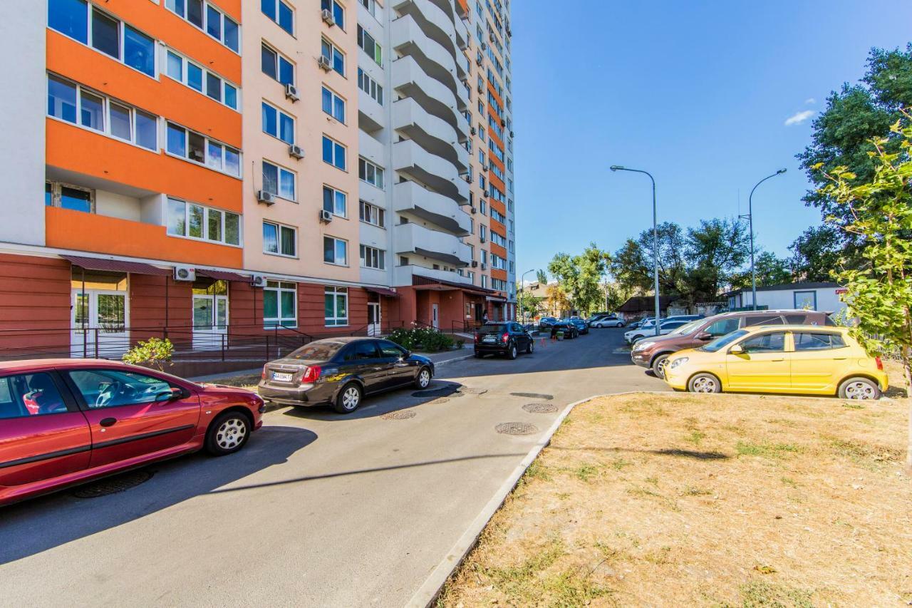 Super View, Luxury Apartment Near Chernihiv Metro. كييف المظهر الخارجي الصورة